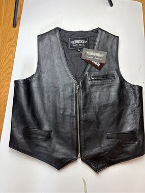 Unik Black Leather Vest with Zip Front sz L